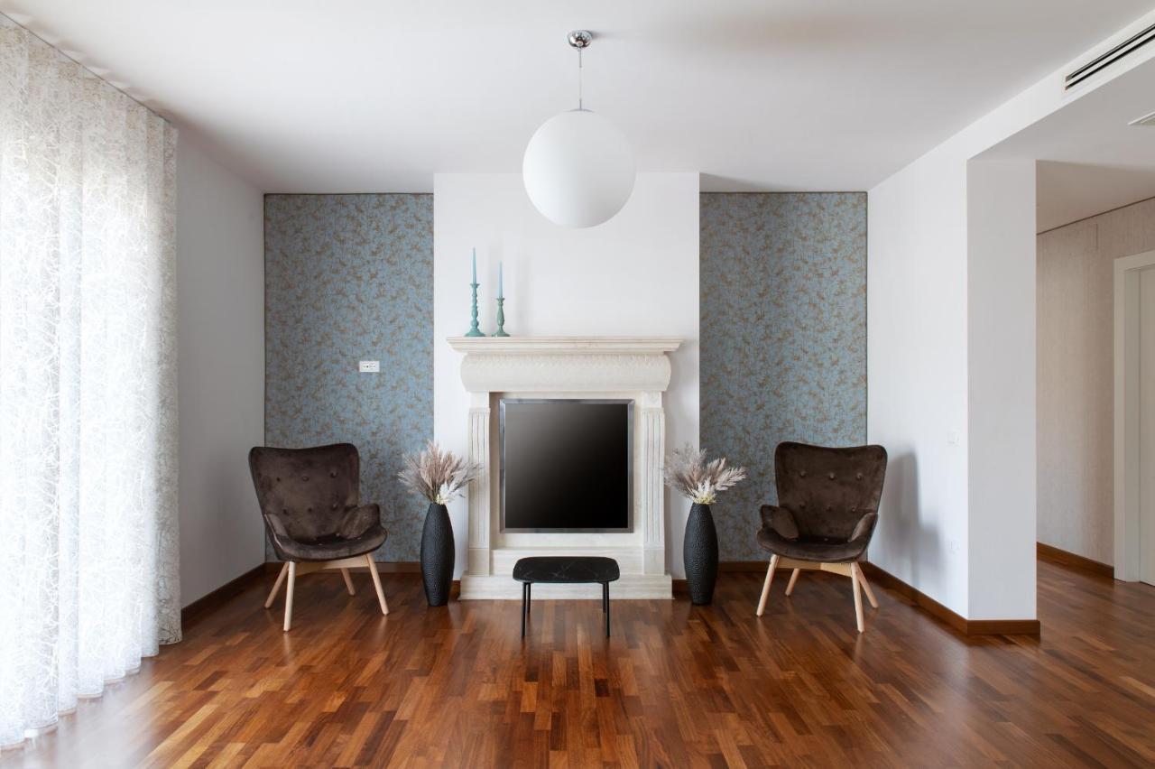 B&B Monna Lisa Rooms Montesano Scalo Exterior foto